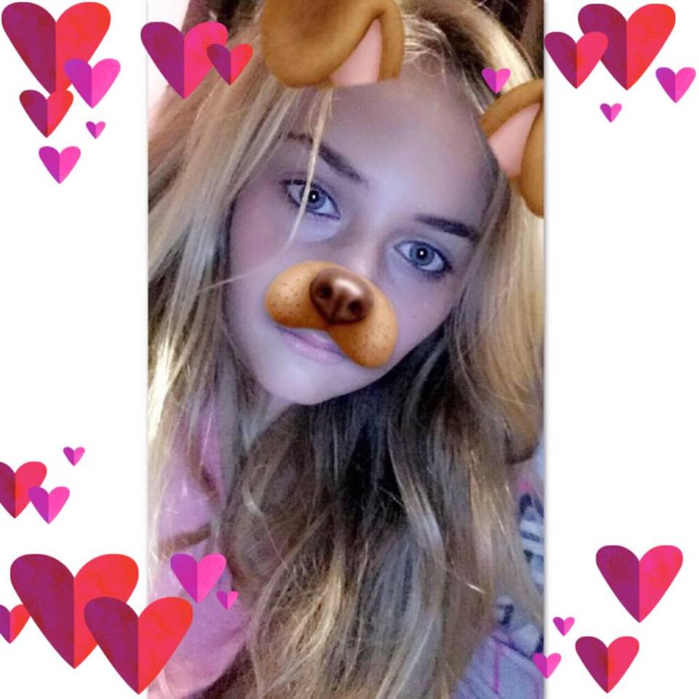 Meet your Posher, Chloe
